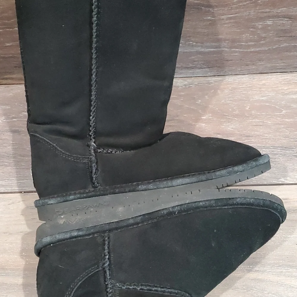 Bearpaw Youth tall boots shoes sz 4 big girls